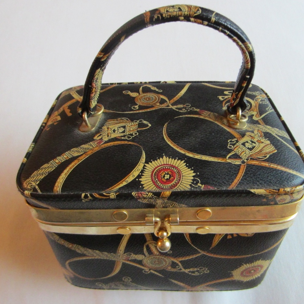 CIA Tango Creation Mirrored Travel Train Case